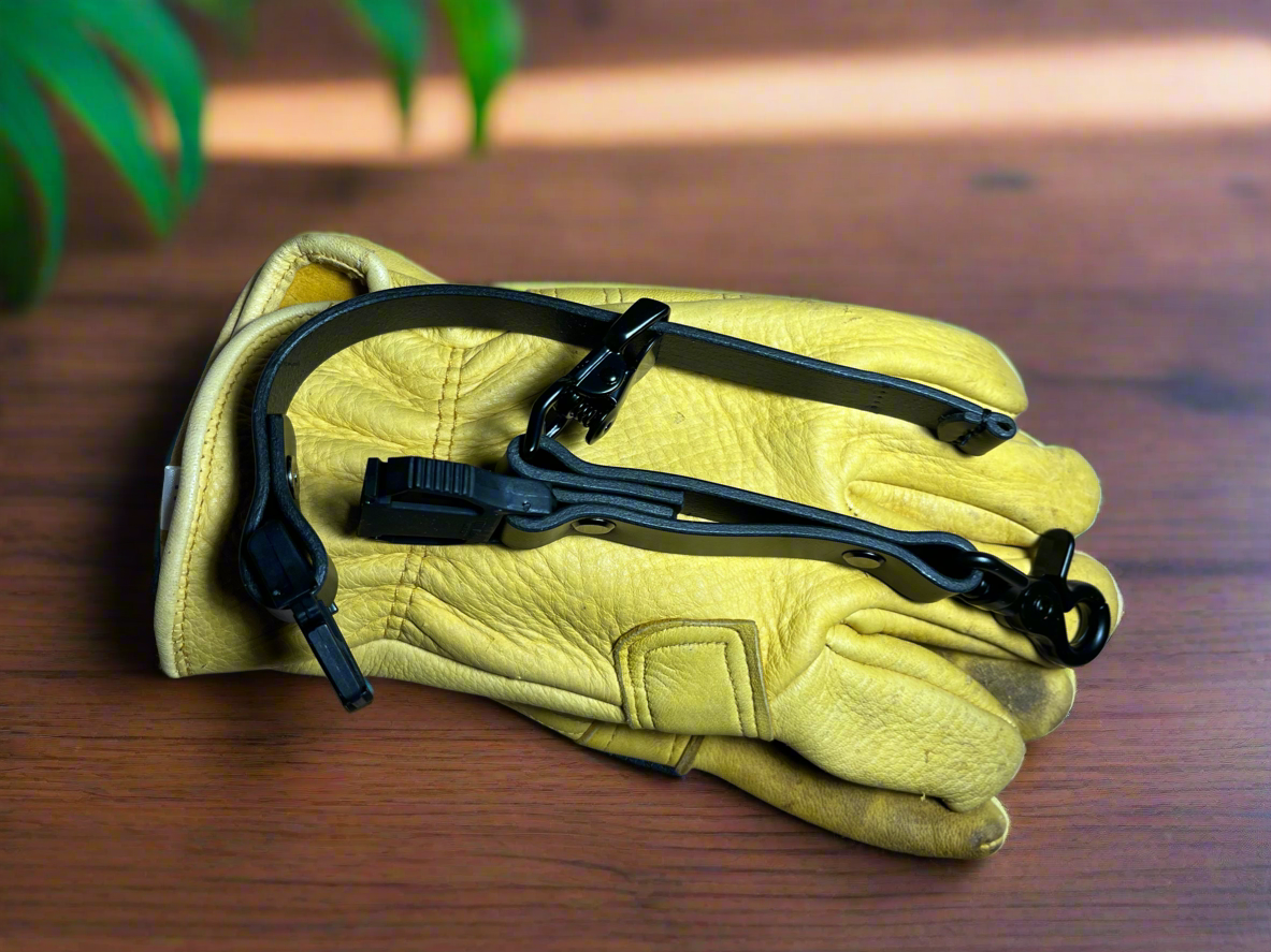 Fireman's adjustable glove keeper